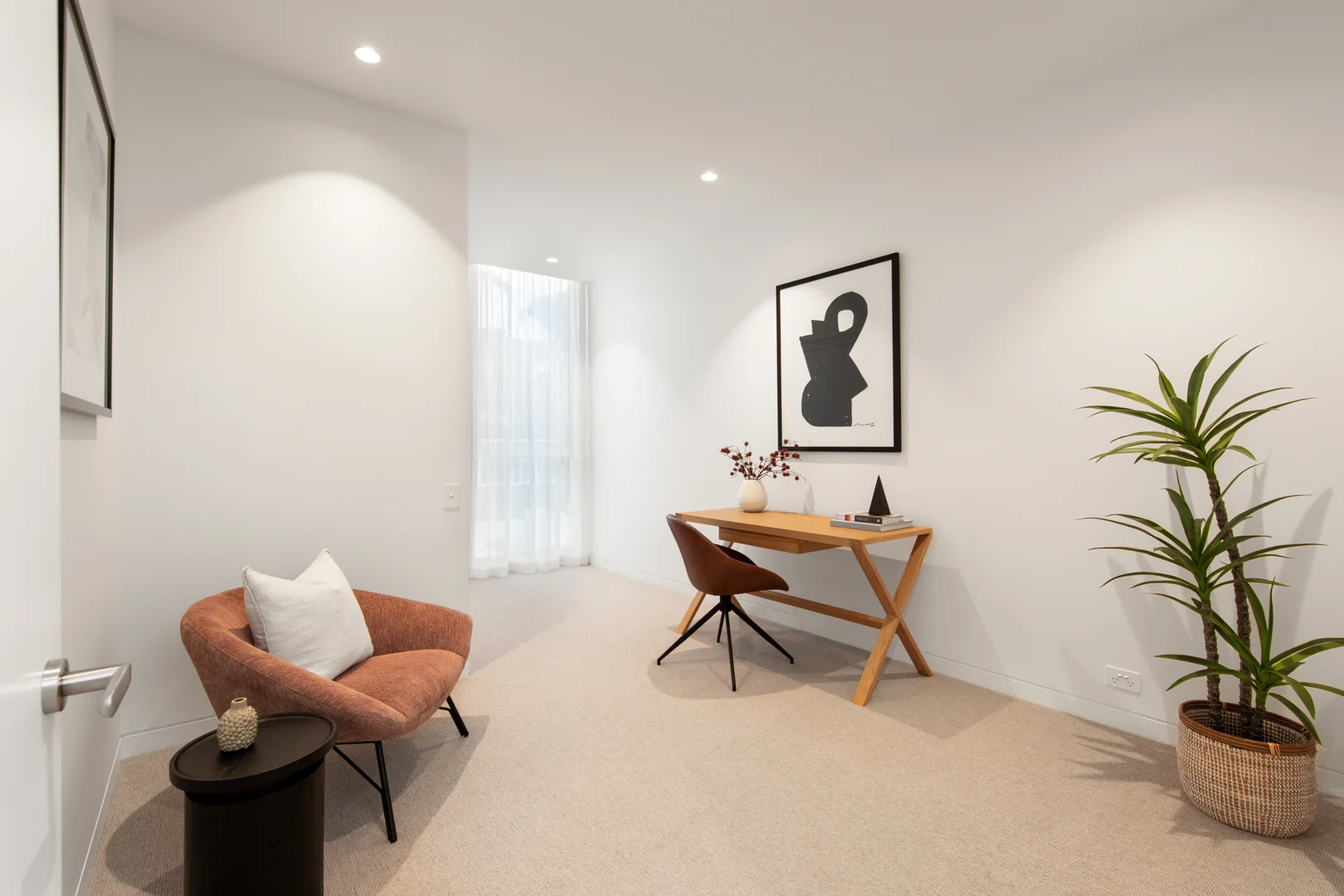 2020364297_12_1_251022_060132-w2000-h1333